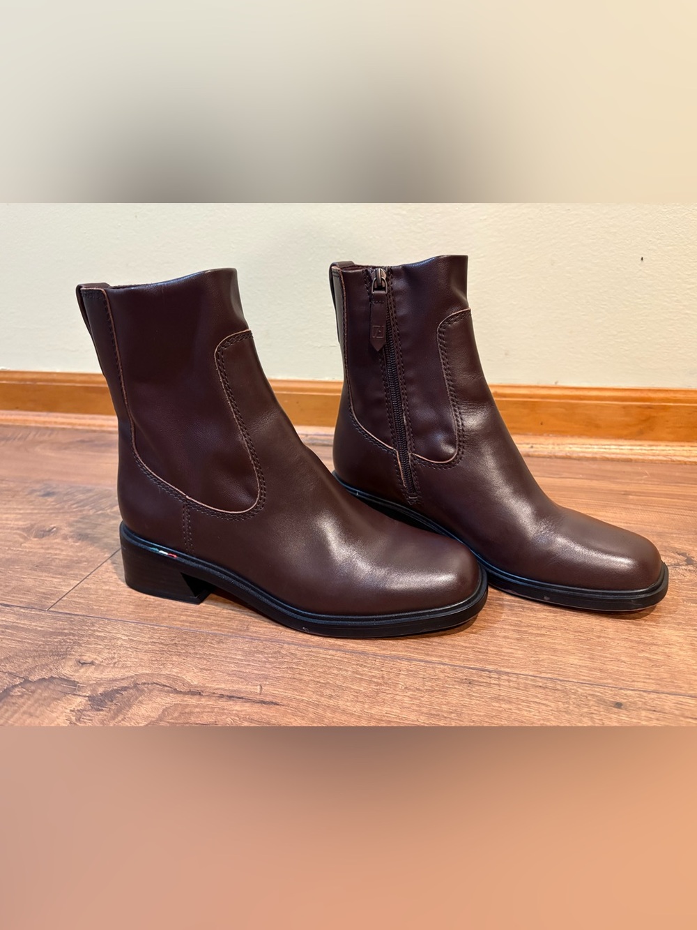 Franco Sarto Gracelyn Zip Boot Brown Women’s Size 8
